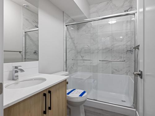 12007  106 Street, Edmonton, AB - Indoor Photo Showing Bathroom