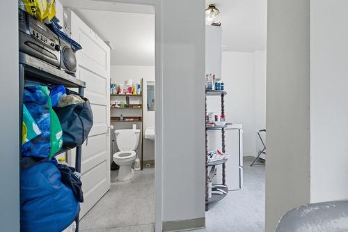 10665  96 St Nw, Edmonton, AB - Indoor