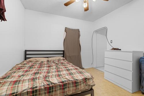 9519  103 Avenue, Edmonton, AB - Indoor Photo Showing Bedroom