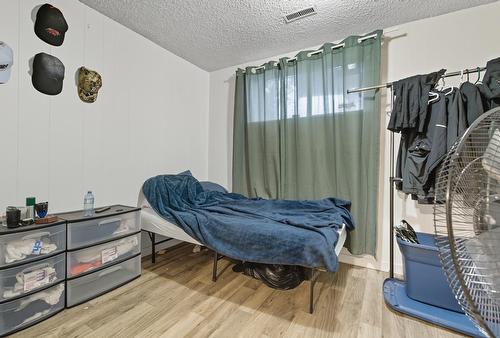 9519  103 Avenue, Edmonton, AB - Indoor Photo Showing Bedroom