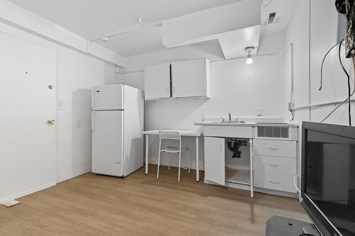 9519  103 Avenue, Edmonton, AB - Indoor Photo Showing Other Room