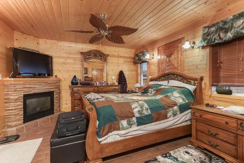 4836  53 Ave, Cynthia, AB 