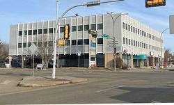 8702 Meadowlark Road  Edmonton, AB T5R 5W4