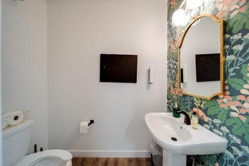 6958  76 Avenue, Edmonton, AB 