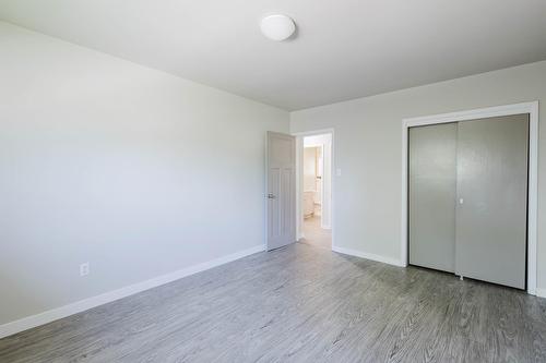 8504  98 Street, Edmonton, AB - Indoor Photo Showing Other Room