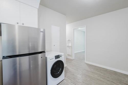 8504  98 Street, Edmonton, AB - Indoor Photo Showing Laundry Room