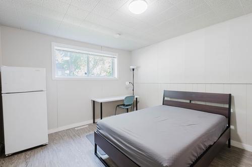 8504  98 Street, Edmonton, AB - Indoor Photo Showing Bedroom