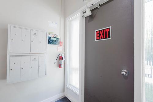 8504  98 Street, Edmonton, AB - Indoor Photo Showing Other Room