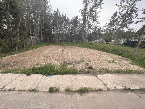 5121  50 Avenue, Entwistle, AB 