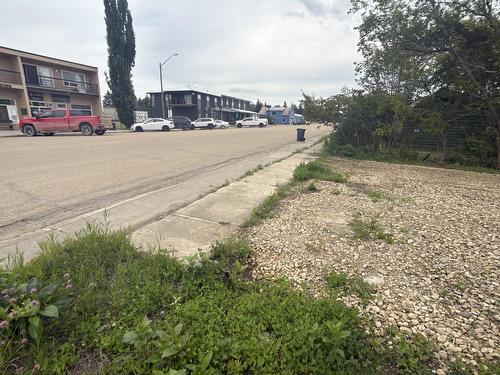 5121  50 Avenue, Entwistle, AB 