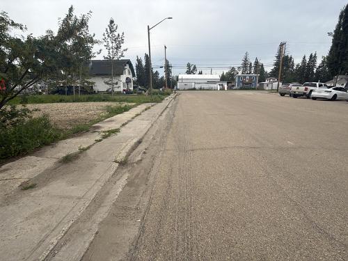 5121  50 Avenue, Entwistle, AB 