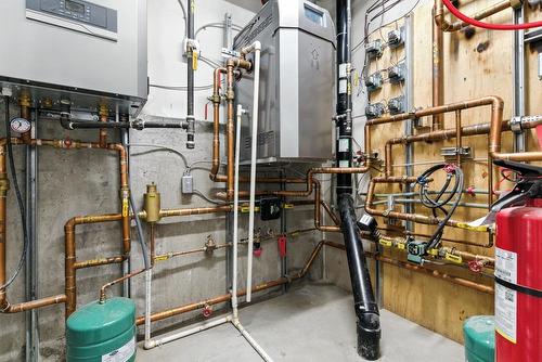 9517  103 Ave Nw, Edmonton, AB - Indoor Photo Showing Basement