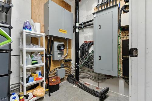 9517  103 Ave Nw, Edmonton, AB - Indoor