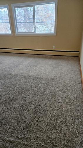 10310 100 Avenue, Fort Saskatchewan, AB - Indoor Photo Showing Other Room