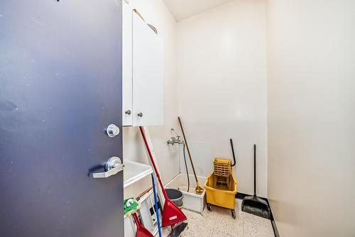 10732  96 Street, Edmonton, AB - Indoor Photo Showing Other Room