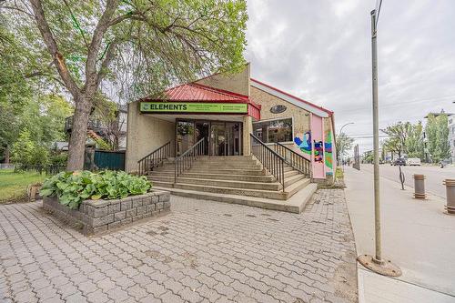 9865  85 Avenue, Edmonton, AB 