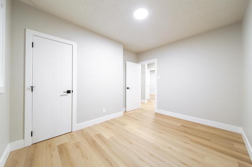 6418  132 Avenue, Edmonton, AB - Indoor Photo Showing Other Room