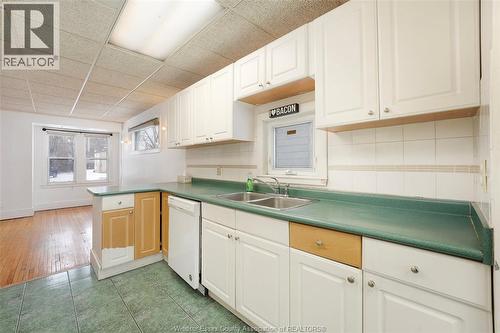 3522 Sandwich Street, Windsor, ON - Indoor Photo Showing Kitchen With Double Sink