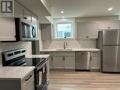 2 - 242 South Rankin Street, Saugeen Shores, ON - Indoor Photo Showing Kitchen With Double Sink With Upgraded Kitchen