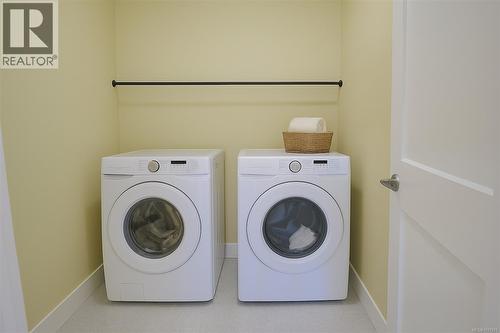 (Prop)Sl1 169 Hunter Way, Ladysmith, BC - Indoor Photo Showing Laundry Room