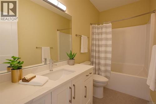 (Prop)Sl1 169 Hunter Way, Ladysmith, BC - Indoor Photo Showing Bathroom