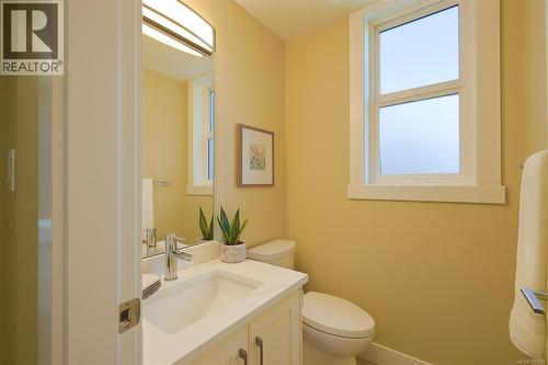 (Prop)Sl1 169 Hunter Way, Ladysmith, BC - Indoor Photo Showing Bathroom