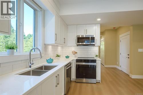 (Prop)Sl1 169 Hunter Way, Ladysmith, BC - Indoor Photo Showing Kitchen With Double Sink With Upgraded Kitchen