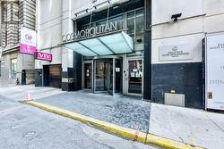 1602 - 8 COLBORNE STREET N  Toronto, ON M5E 1E1