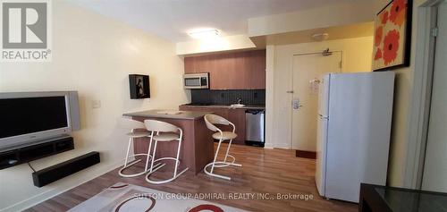 1602 - 8 Colborne Street N, Toronto, ON - Indoor Photo Showing Kitchen