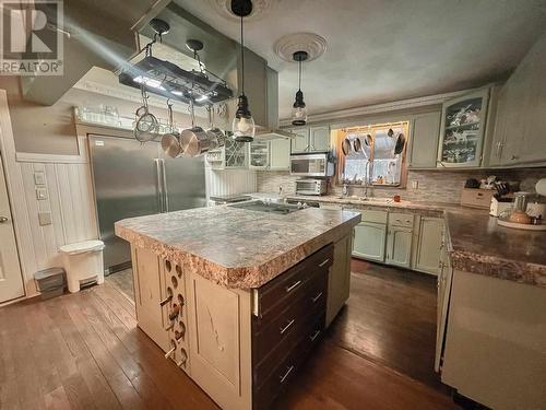1257 Riverview Rd, Serpent River, ON - Indoor Photo Showing Kitchen With Double Sink