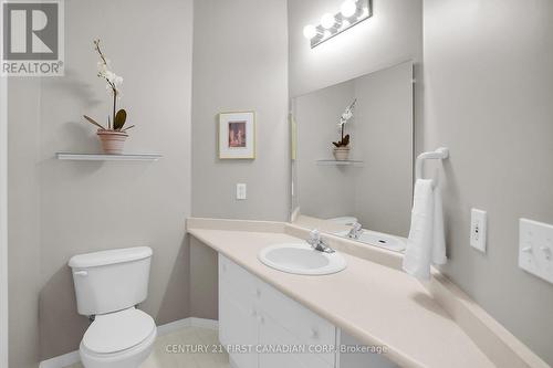 45 - 1555 Highbury Avenue N, London East (East A), ON - Indoor Photo Showing Bathroom