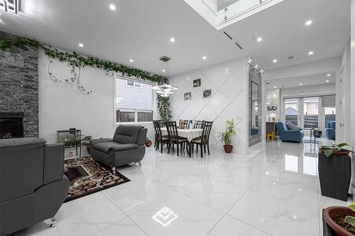 13306 90 Avenue, Surrey, BC - Indoor