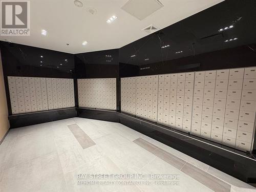 3101 - 21 Carlton Street, Toronto, ON - Indoor Photo Showing Other Room