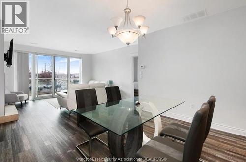 5055 Riverside Drive Unit# 201, Windsor, ON - Indoor Photo Showing Dining Room