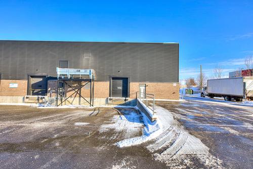 Face arrière - 624 Boul. Industriel, Saint-Eustache, QC 