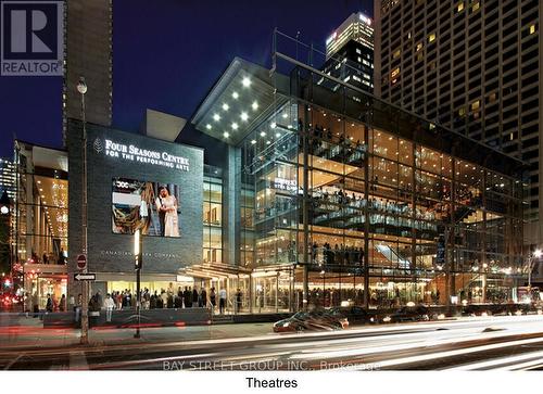 3310 - 55 Charles Street E, Toronto, ON - Outdoor