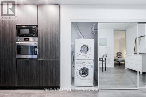 403 - 70 Temperance Street, Toronto, ON - Indoor Photo Showing Laundry Room