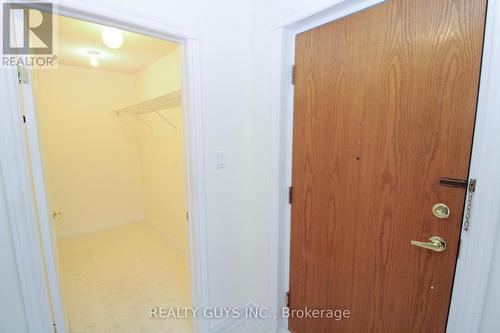 FRONT DOOR WALK IN CLOSET--PERFECT FOR SUM/WINTER - 4 - 693 Whitaker Street, Peterborough (Ashburnham Ward 4), ON - 