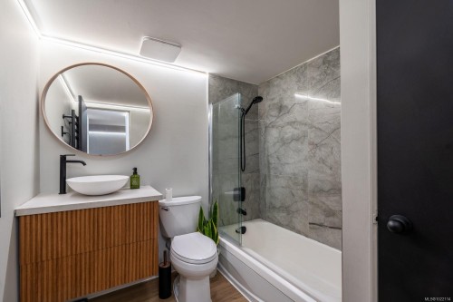 2203-1007 Bowen Rd, Nanaimo, BC - Indoor Photo Showing Bathroom