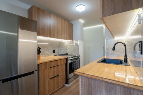 2203-1007 Bowen Rd, Nanaimo, BC - Indoor Photo Showing Kitchen