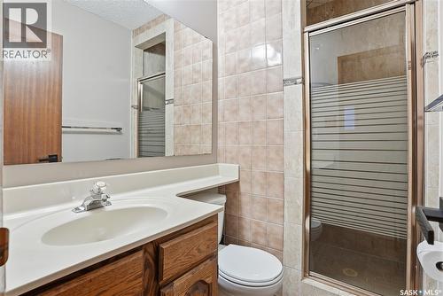 242 Thain Way, Saskatoon, SK - Indoor Photo Showing Bathroom
