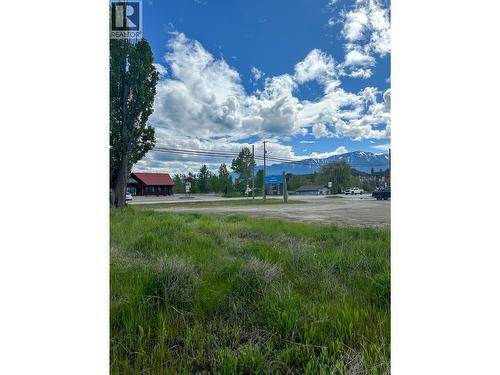200 2Nd Avenue, Invermere, BC 