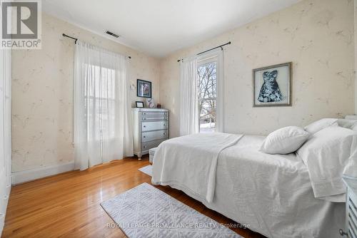 209 Centre Street N, Greater Napanee (Greater Napanee), ON - Indoor Photo Showing Bedroom