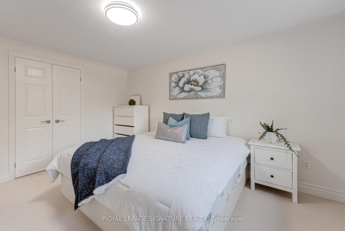 1481 Otis Avenue, Mississauga, ON - Indoor Photo Showing Bedroom