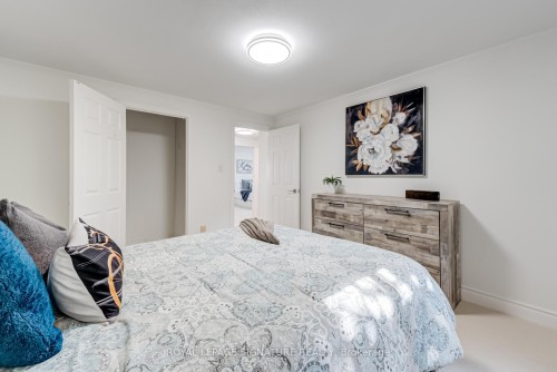 1481 Otis Avenue, Mississauga, ON - Indoor Photo Showing Bedroom