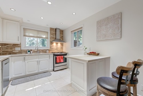 1481 Otis Avenue, Mississauga, ON - Indoor Photo Showing Kitchen