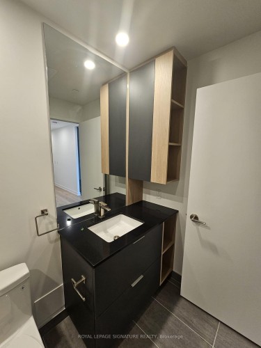 420-1 Fairview Road E, Mississauga, ON - Indoor Photo Showing Bathroom