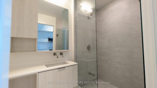 605-120 Broadway Avenue, Toronto, ON - Indoor Photo Showing Bathroom