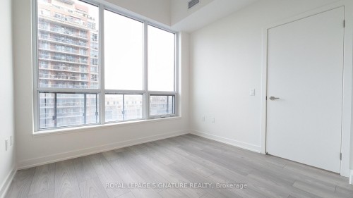 605-120 Broadway Avenue, Toronto, ON - Indoor Photo Showing Other Room