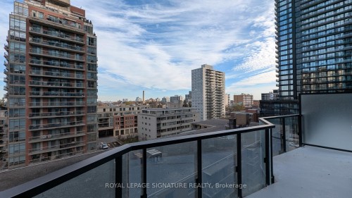 605-120 Broadway Avenue, Toronto, ON - Outdoor With Balcony